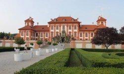 ТОП 10 замков и дворцов Праги: адреса, билеты и как добраться