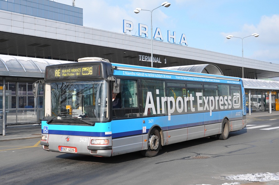 Как добраться из аэропорта Праги в город на автобусе