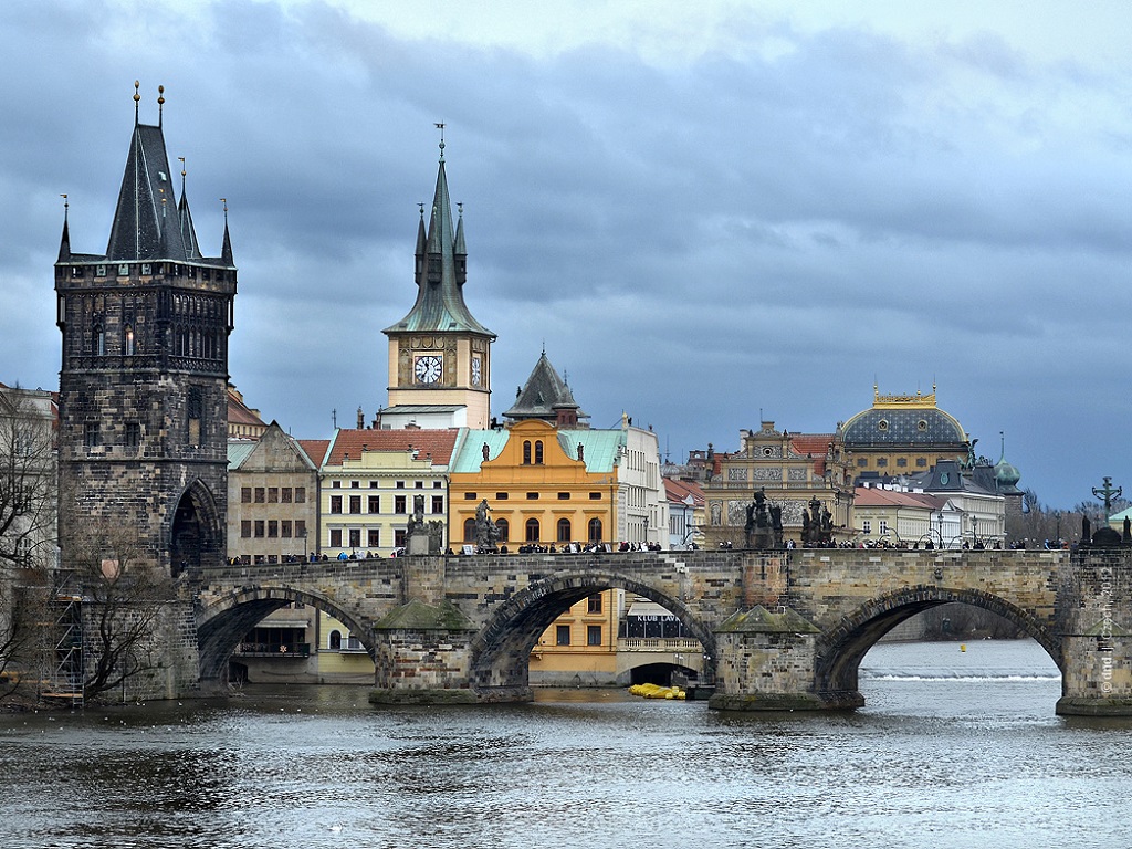 Карлов мост в Праге (Чехия)